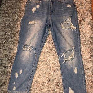 Ripped High Wasted Mom Jeans